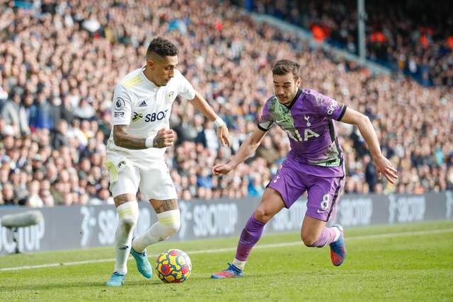 恩比德贡献关键表现 76人逆转战胜尼克斯